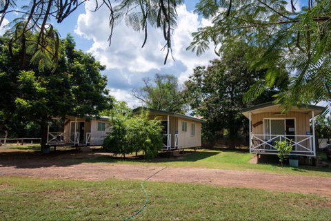 Daly Waters Historic Pub - Accommodation Redcliffe 11