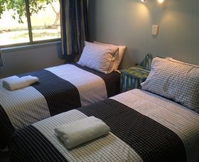 Tin Shack - Accommodation Redcliffe 0