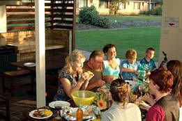 Seashells Beachfront Resort - Accommodation Redcliffe 3
