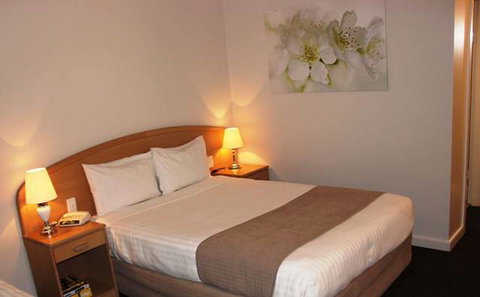 Sunshine Motor Inn - Accommodation Redcliffe 1