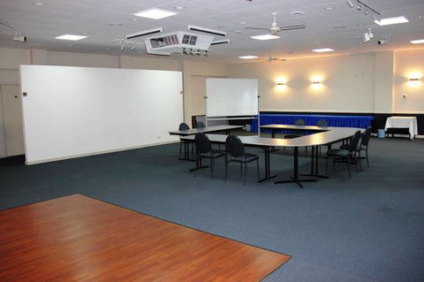 Sunshine Motor Inn - Accommodation Redcliffe 3