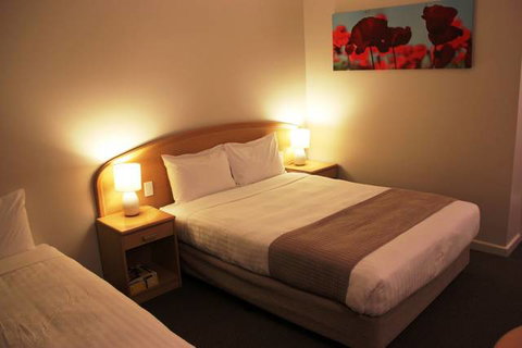 Sunshine Motor Inn - Accommodation Redcliffe 7