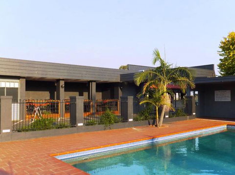 Sunshine Motor Inn - Accommodation Redcliffe 14