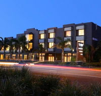 The Brighton Savoy Hotel - Accommodation Redcliffe