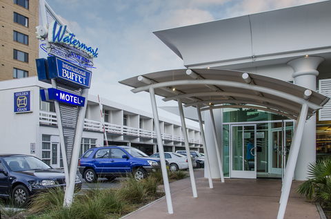 Watermark Glenelg - Accommodation Redcliffe 1