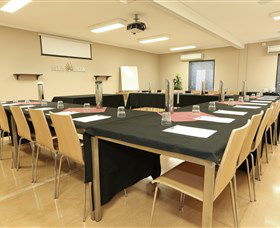 Mia Mia House In The Desert - Accommodation Redcliffe 2