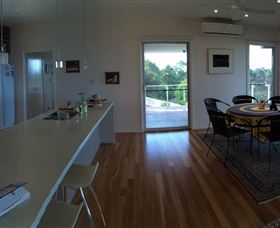 Sapphire Beach B&B - Accommodation Redcliffe 3
