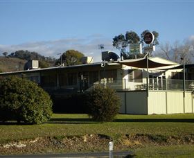 Talbingo Country Club - Accommodation Redcliffe 1