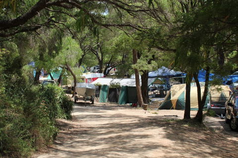 Hamelin Bay Holiday Park - Accommodation Redcliffe 2