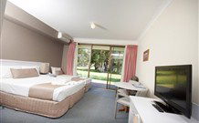 Island Palms Motor Inn - Forster - Accommodation Redcliffe 2