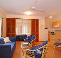 Royal Palm Villas - Accommodation Redcliffe