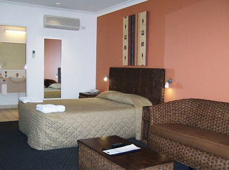 Coral Cay Resort Motor Inn - Accommodation Redcliffe 2