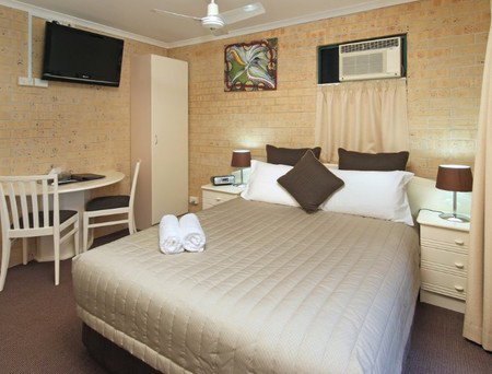 Edmondstone Motel - Accommodation Redcliffe 1