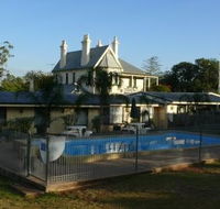 Airlie House Motor Inn - Accommodation Redcliffe