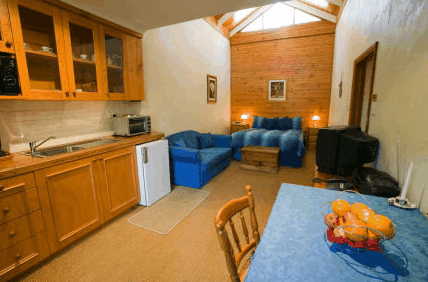 Clarendon Chalets - Accommodation Redcliffe 3
