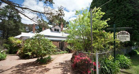Closeburn House - Accommodation Redcliffe 2