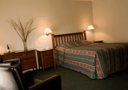 Ringwood Lake Inn - Accommodation Redcliffe 1