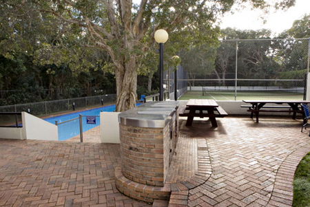 Pacific Towers Holiday Apartments - Accommodation Redcliffe 2