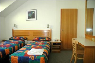 Alpenhorn Lodge - Accommodation Redcliffe 3