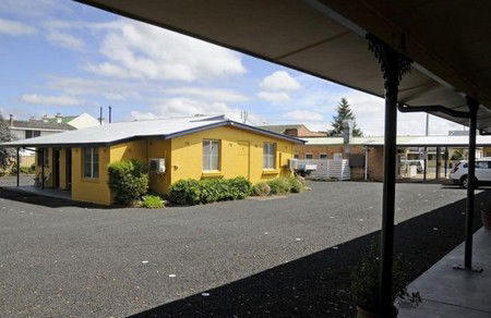 Amber Motel - Accommodation Redcliffe 1