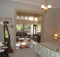Whispering Pines - Accommodation Redcliffe