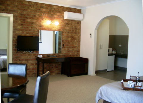 Federation Motor Inn - Accommodation Redcliffe 4