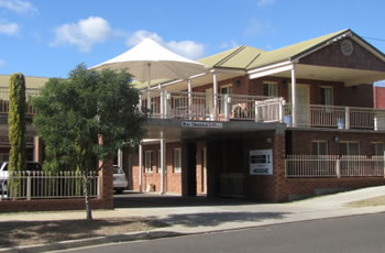 Golf Links Motel - Accommodation Redcliffe 0