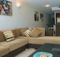 Waters Edge Apartments Cairns - Accommodation Redcliffe