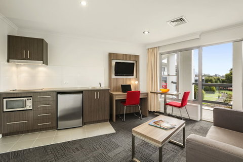 Quest On Doncaster - Accommodation Redcliffe 5
