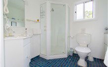 Annies Bed And Breakfast - Accommodation Redcliffe 2