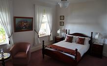 Leconfield House - Accommodation Redcliffe 1