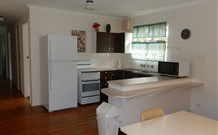 Leslie Cottage - Accommodation Redcliffe 4