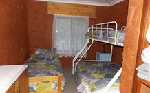Pinegrove Cottage - Accommodation Redcliffe 1