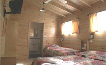 Summerlees Cottage - Accommodation Redcliffe 2