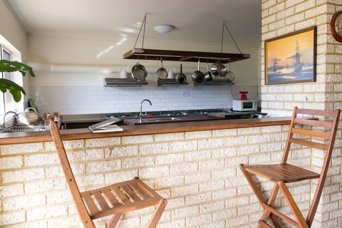 Augusta - Cape Leeuwin YHA - Accommodation Redcliffe 5