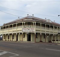 Royal Private Hotel - Accommodation Redcliffe