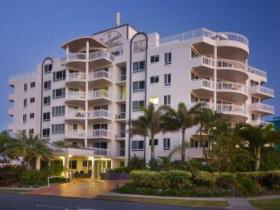 Beachside Resort - Accommodation Redcliffe 0