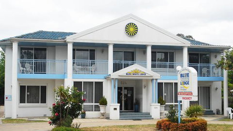 Blue And White Lodge - Accommodation Redcliffe 0