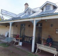 Marshall McMahon Inn - Accommodation Redcliffe