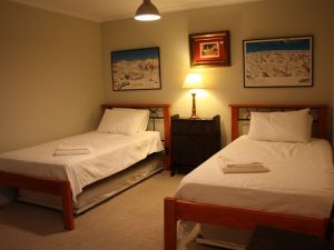 Eelah - Accommodation Redcliffe 0