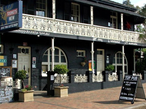 Top Pub - Accommodation Redcliffe 1