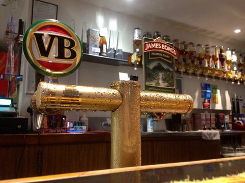 Top Pub - Accommodation Redcliffe 3