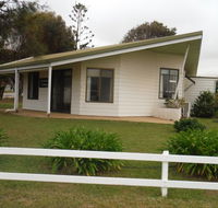 Catalina Cottage - Accommodation Redcliffe