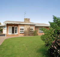 Coastal Cottage - Accommodation Redcliffe