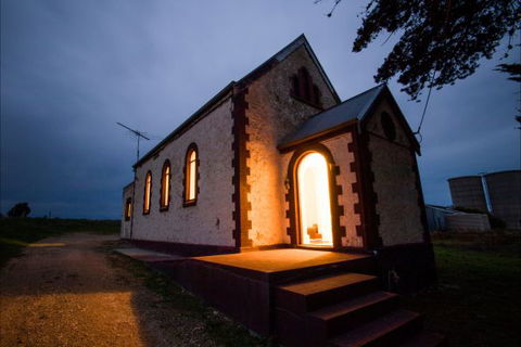 Lakeside Chapel Meningie - Accommodation Redcliffe 0