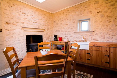 Lakeside Chapel Meningie - Accommodation Redcliffe 2
