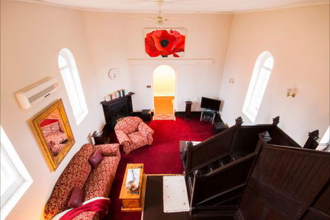 Lakeside Chapel Meningie - Accommodation Redcliffe 6
