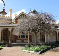 Cockburn House - Accommodation Redcliffe