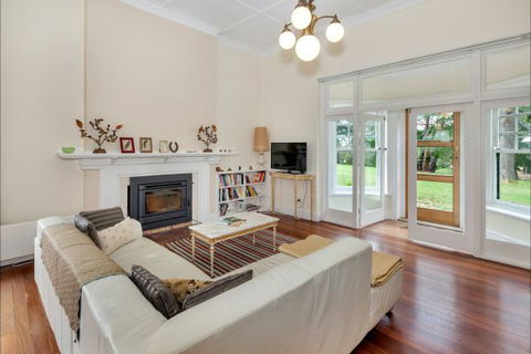 Eurambeen Historic Homestead And Gardens - Accommodation Redcliffe 3