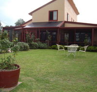 Nightingale Wines Luxury Villas - Accommodation Redcliffe